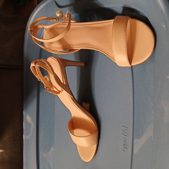 🆕️Westlink Nude Heels with Cute Charms Size 7 - Giftable! - Picture 5 of 14